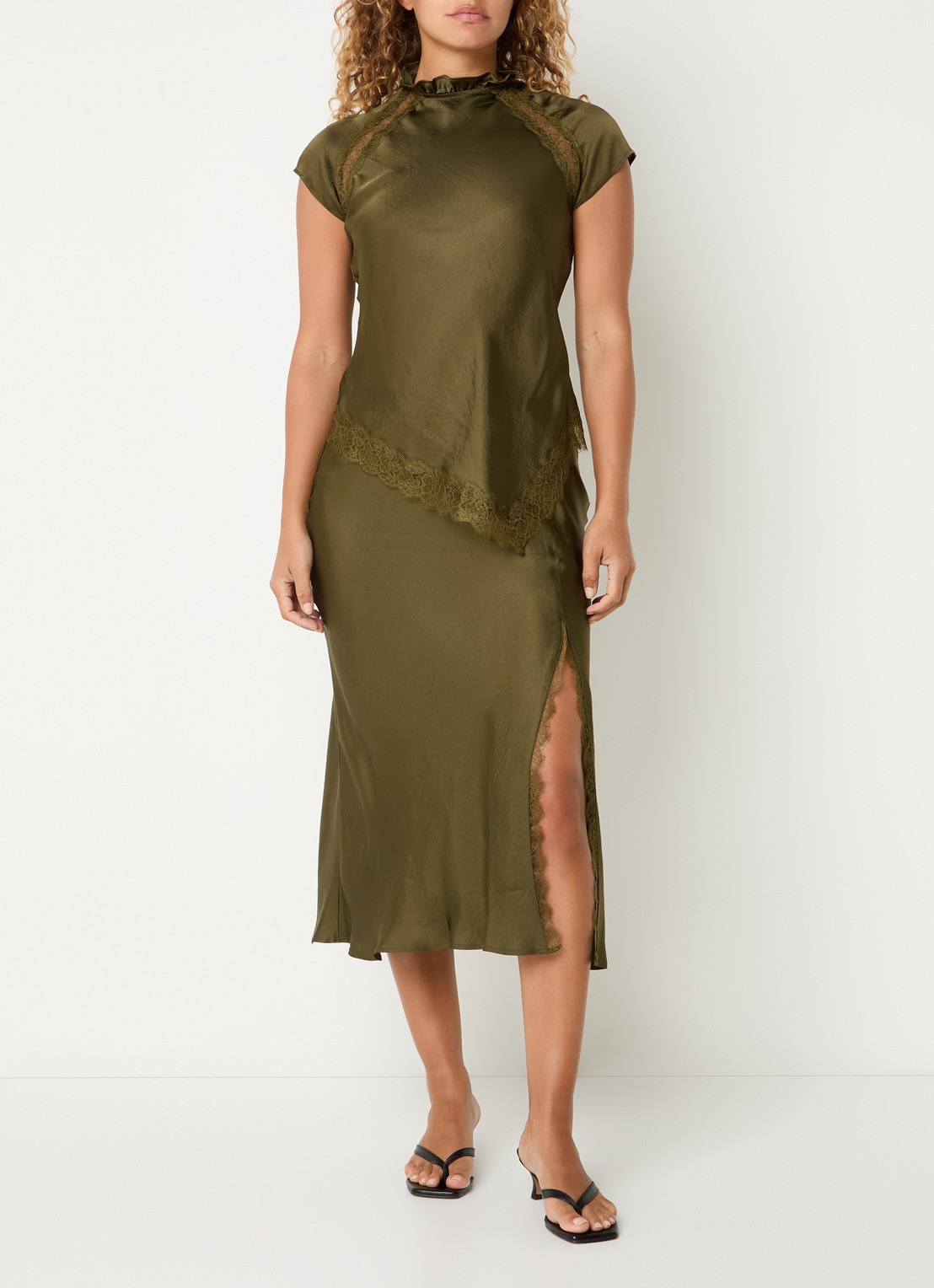 Claudie Pierlot High waist midi rok van satijn - voorkant 2 bronsgroen
