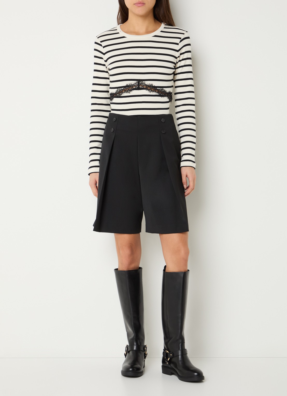 Claudie Pierlot High waist straight fit korte broek in wolblend met steekzakken - voorkant 2 zwart