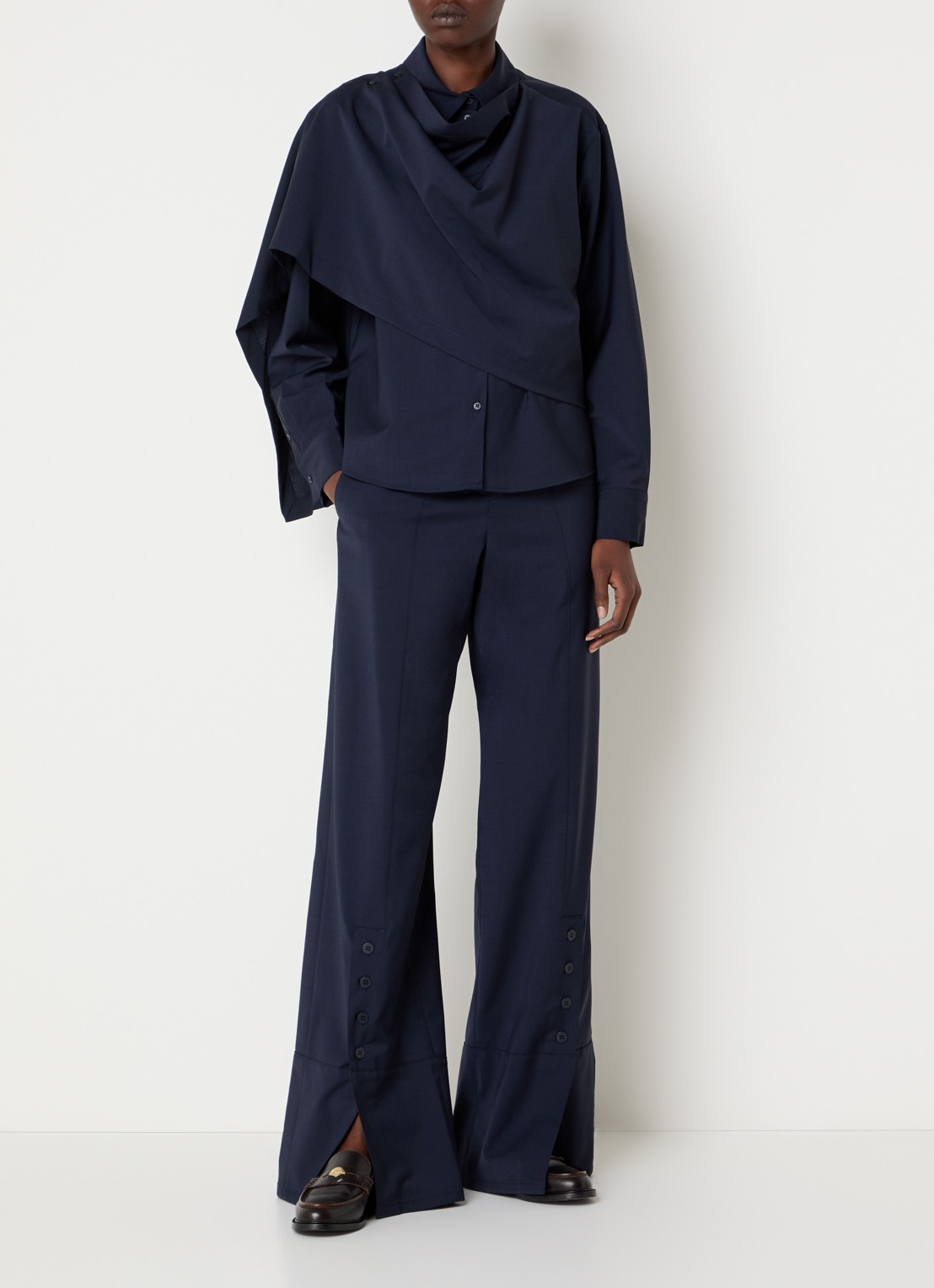 Claudie Pierlot High waist wide fit pantalon in wolblend met knoopdetail - voorkant 2 donkerblauw
