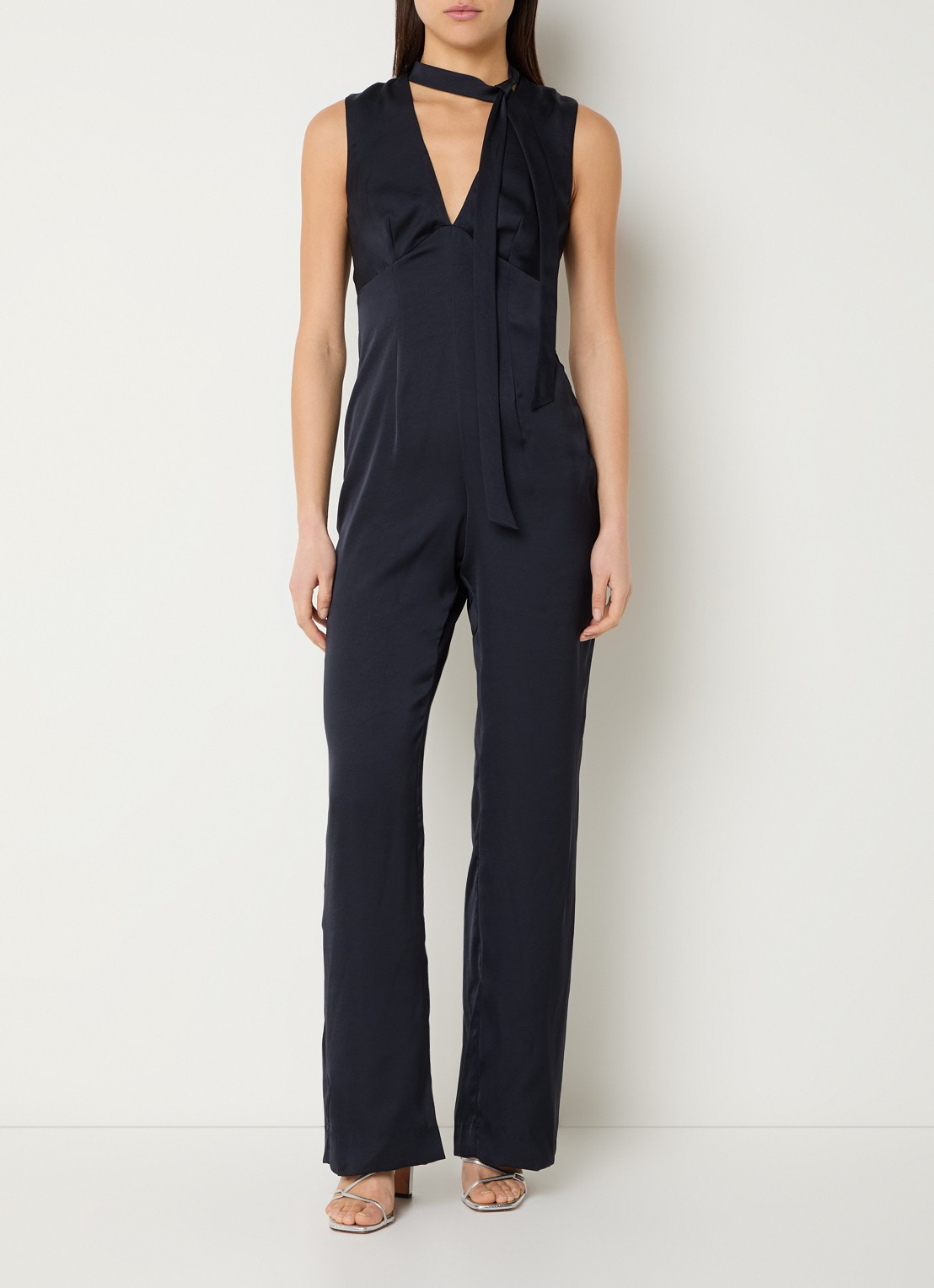 Claudie Pierlot Jade loose fit jumpsuit met strikkraag - detail 2 donkerblauw