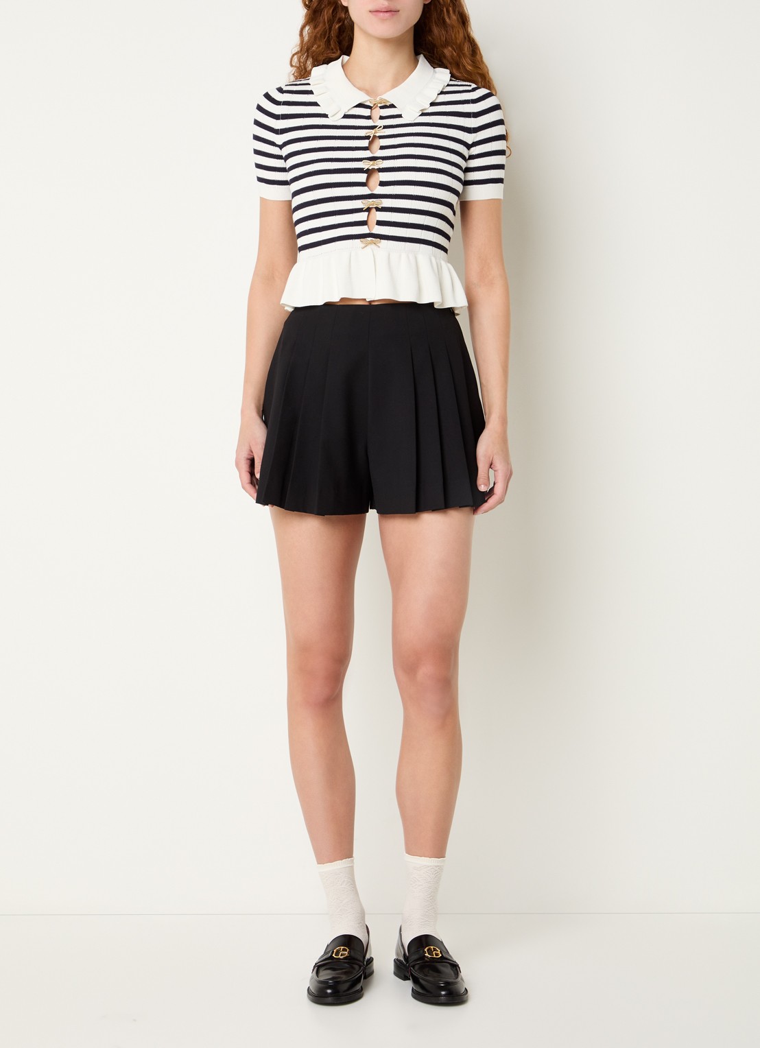 Claudie Pierlot Korte broek met plooien - voorkant 3 zwart