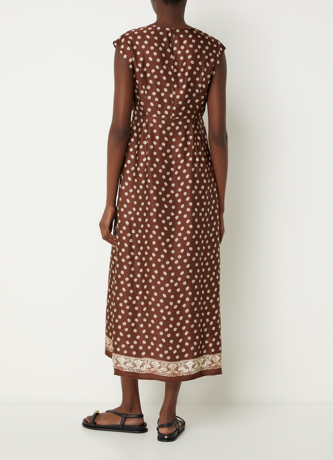Claudie Pierlot Midi jurk met bloemenprint en cut-out detail - achterkant bruin
