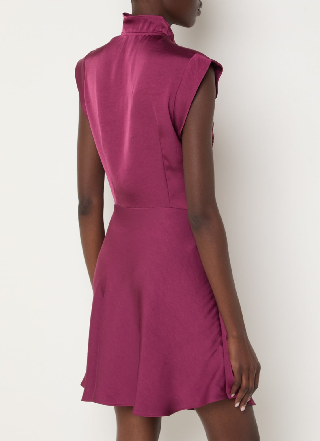 Claudie Pierlot Mini jurk van satijn met ruches - achterkant 4 aubergine