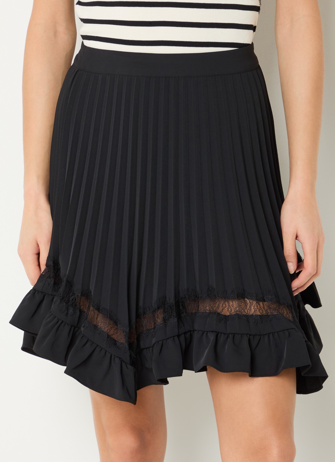 Claudie Pierlot Minirok met plissé en details van kant - detail 2 zwart