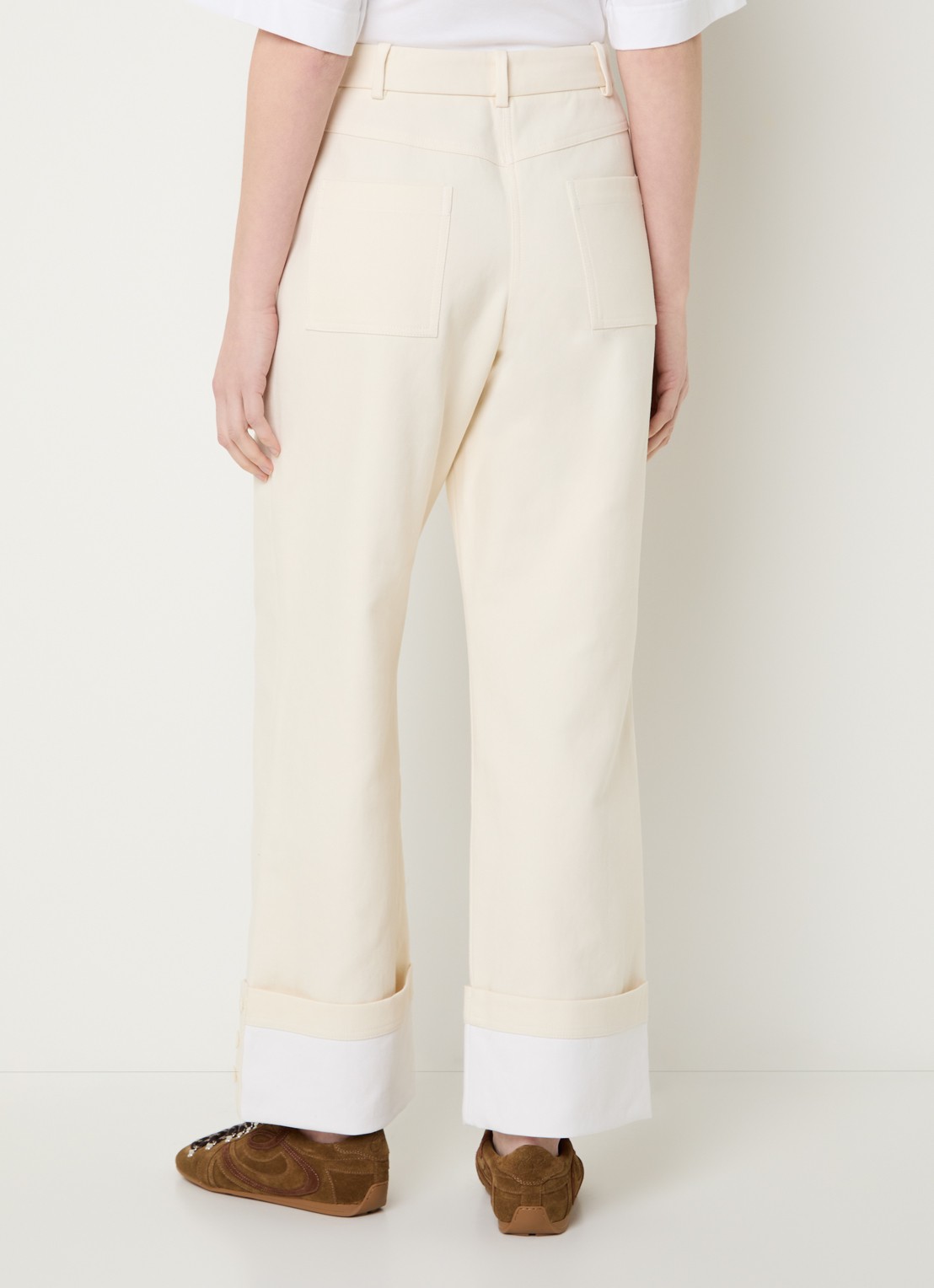 Claudie Pierlot Pallo high waist straight fit broek met sierknopen - achterkant 3 creme