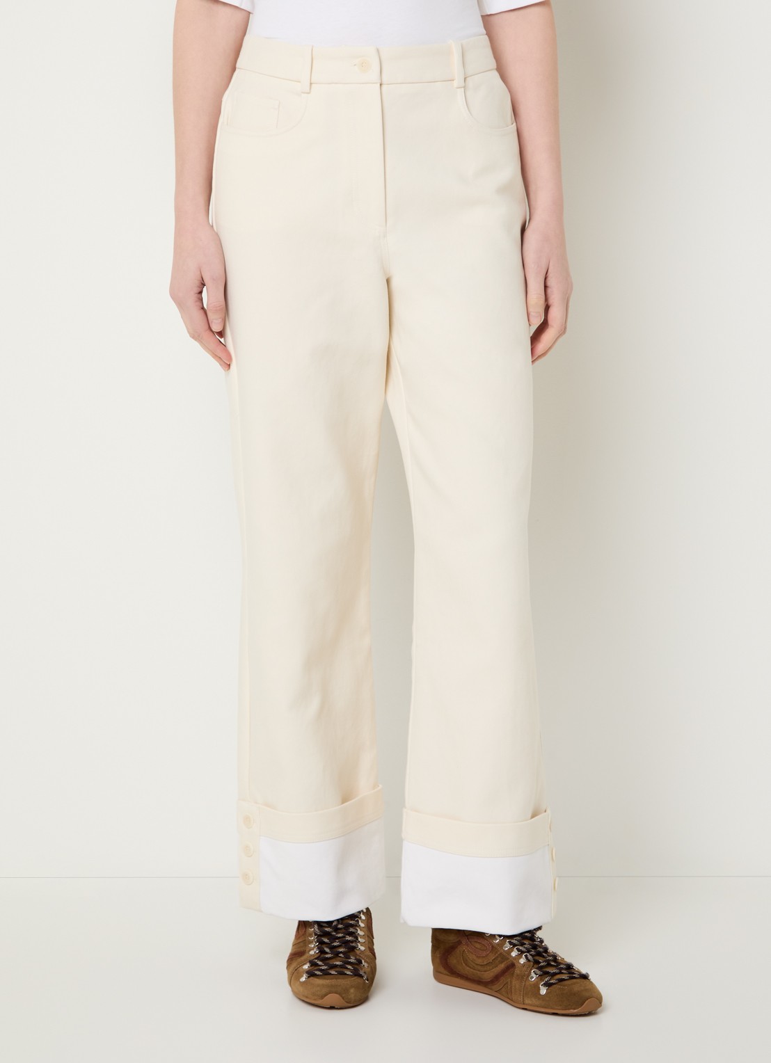 Claudie Pierlot Pallo high waist straight fit broek met sierknopen - detail creme
