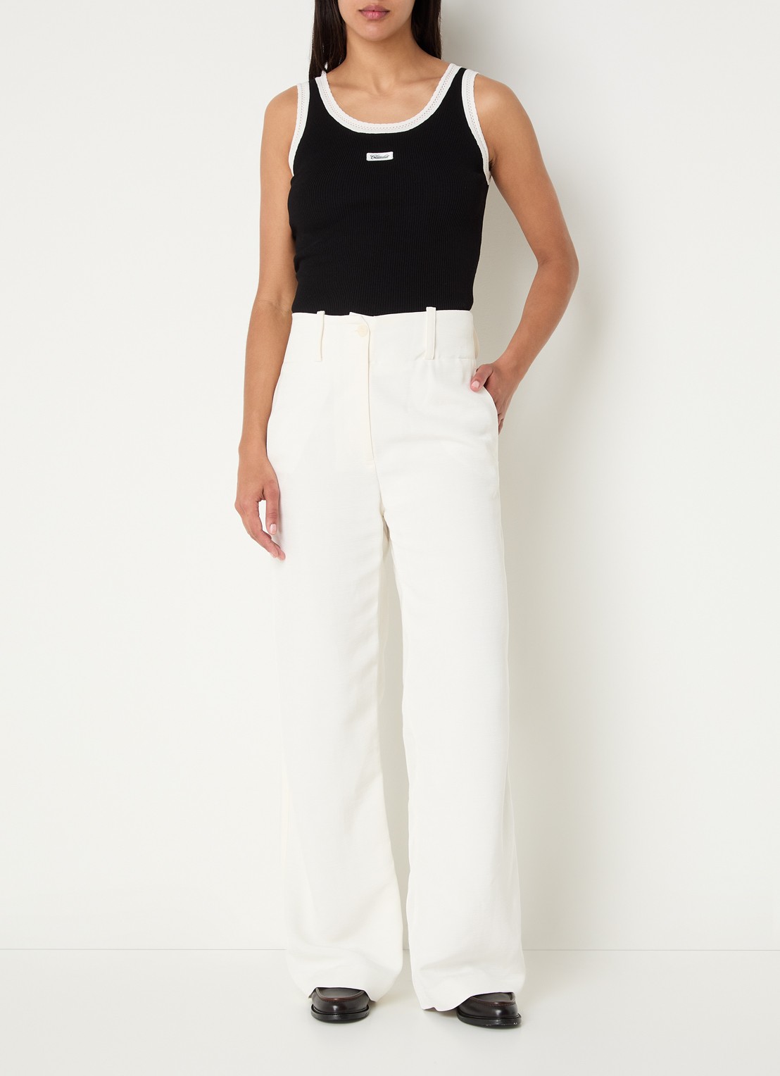 Claudie Pierlot Paloma high waist straight fit pantalon met steekzakken - voorkant 3 gebroken wit