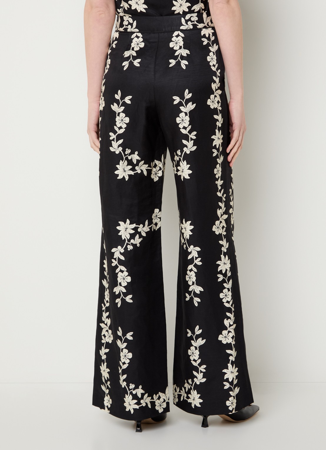 Claudie Pierlot Paulafleur high waist wide fit pantalon in linnenblend met bloemenprint - achterkant 4 zwart