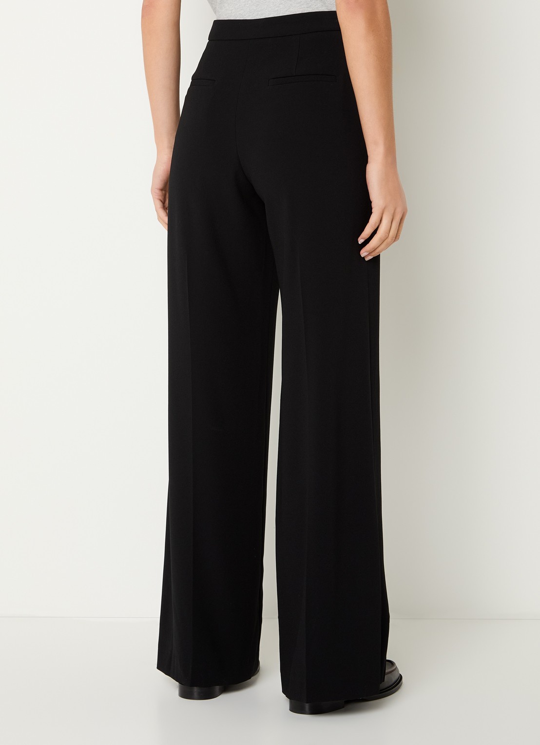 Claudie Pierlot Paulie high waist straight fit pantalon met stretch - achterkant 3 zwart
