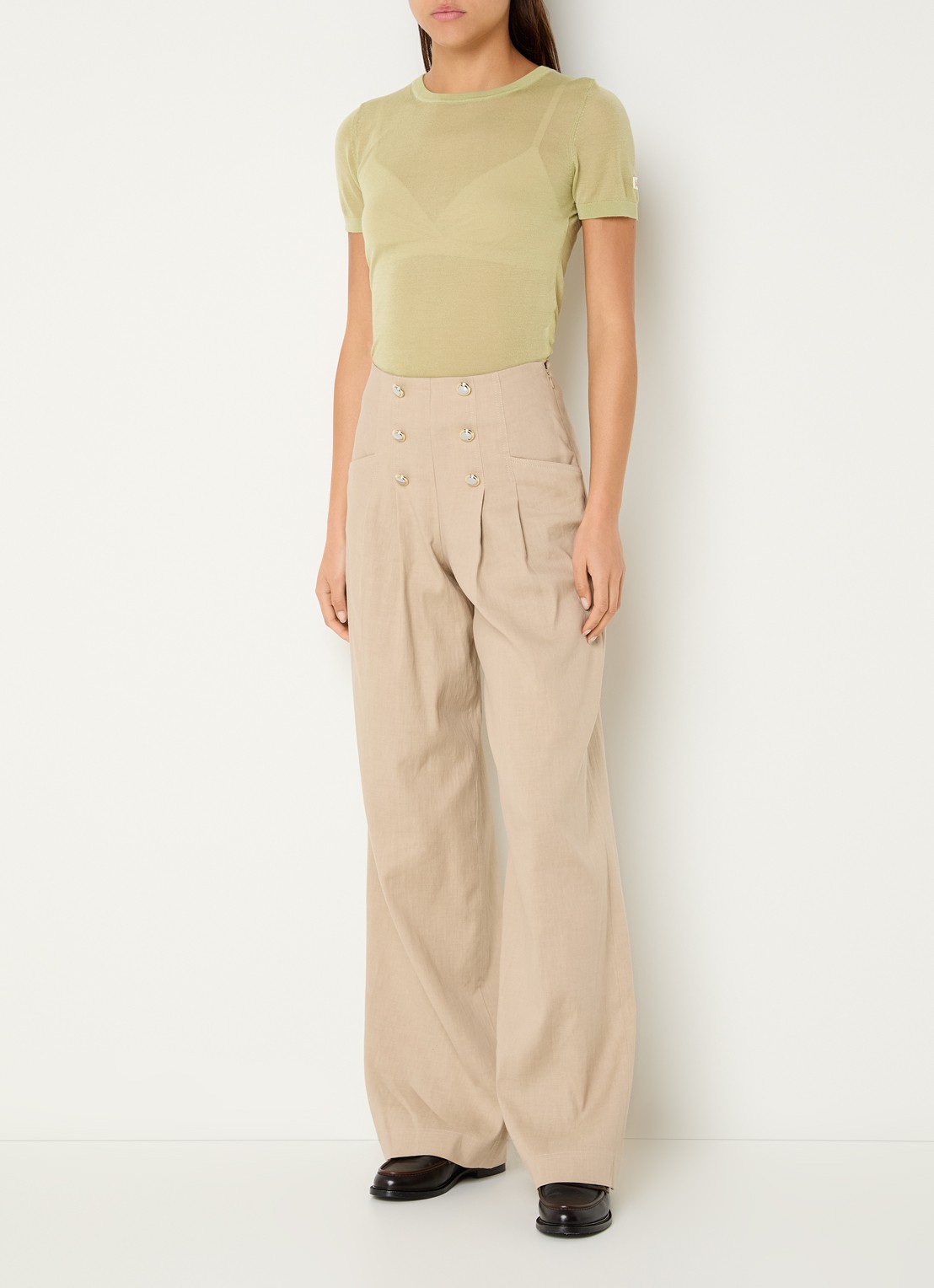 Claudie Pierlot Paulin high waist wide fit pantalon in linnenblend met sierknopen - voorkant 2 beige
