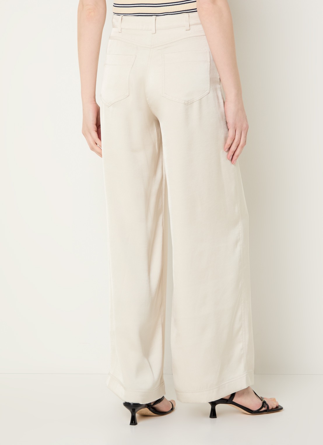 Claudie Pierlot Ponniebis high waist straight fit pantalon met steekzakken - achterkant 3 creme