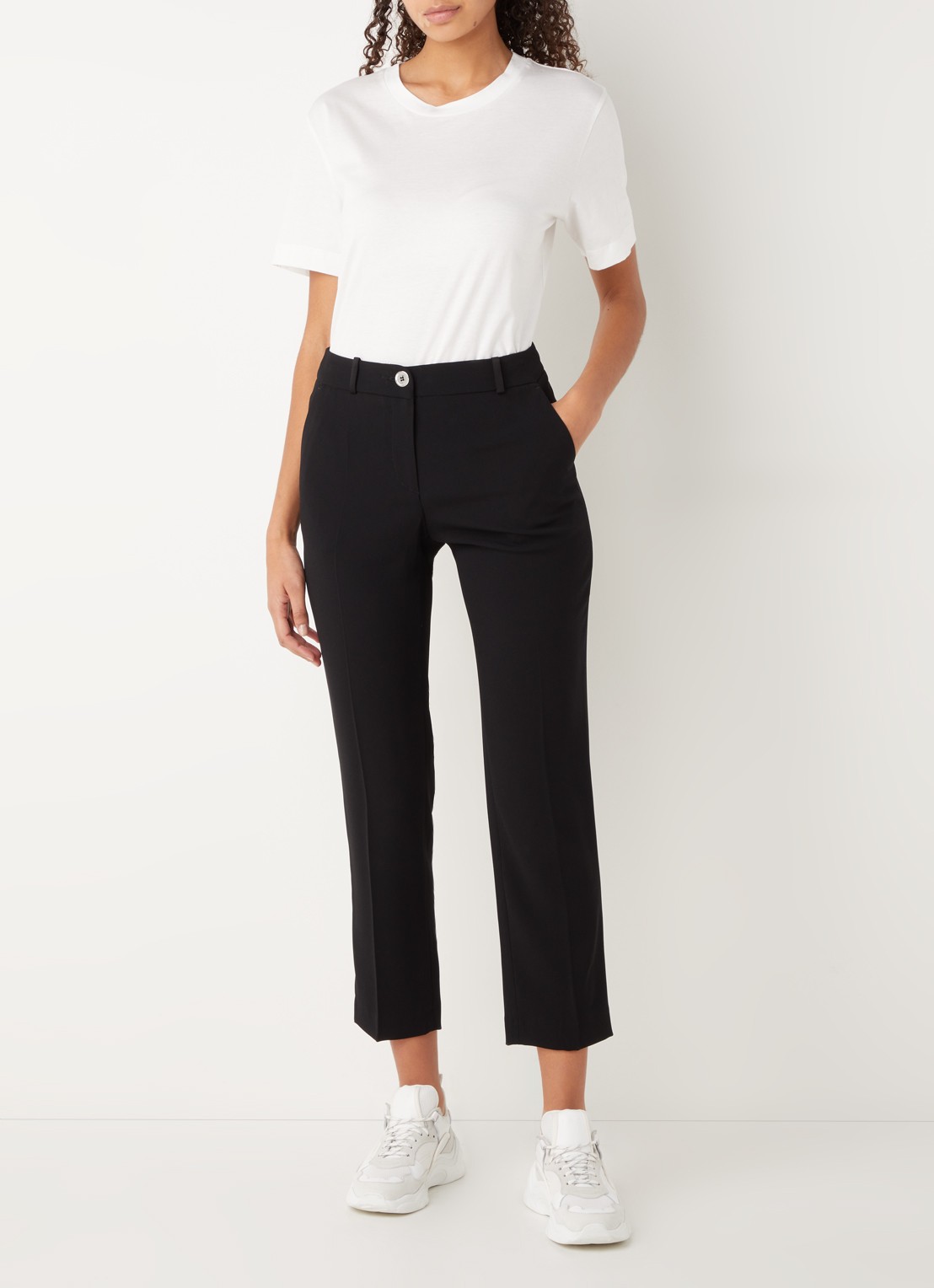 Claudie Pierlot Poupin high waist slim fit cropped pantalon met steekzakken  - voorkant 3 zwart