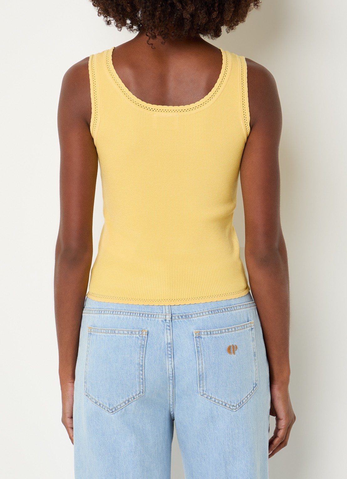 Claudie Pierlot Ribgebreide tanktop met logoborduring - achterkant 3 geel