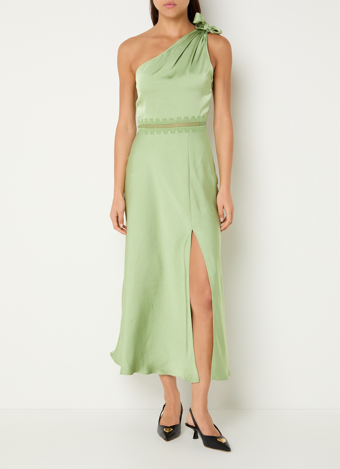 Claudie Pierlot Rosalia midi jurk met asymmetrische hals en details van kant - detail 4 groen
