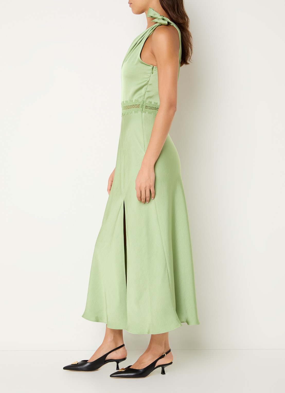 Claudie Pierlot Rosalia midi jurk met asymmetrische hals en details van kant - voorkant 3 groen