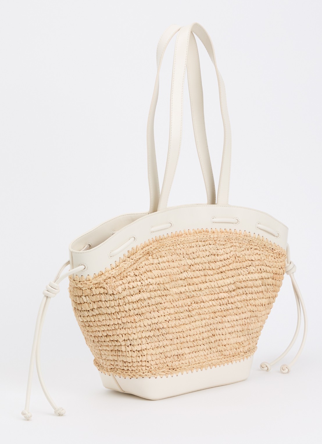 Claudie Pierlot Schoudertas van raffia met details van kalfsleer - achterkant 5 gebroken wit