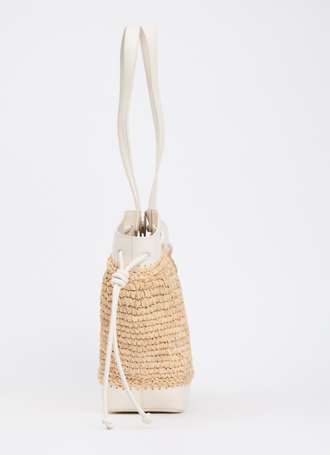 Claudie Pierlot Schoudertas van raffia met details van kalfsleer - detail 3 gebroken wit