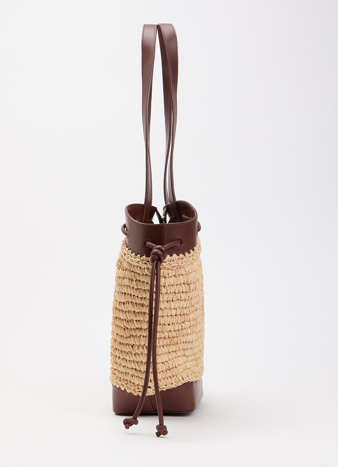 Claudie Pierlot Schoudertas van raffia met details van kalfsleer - detail 4 kastanjebruin