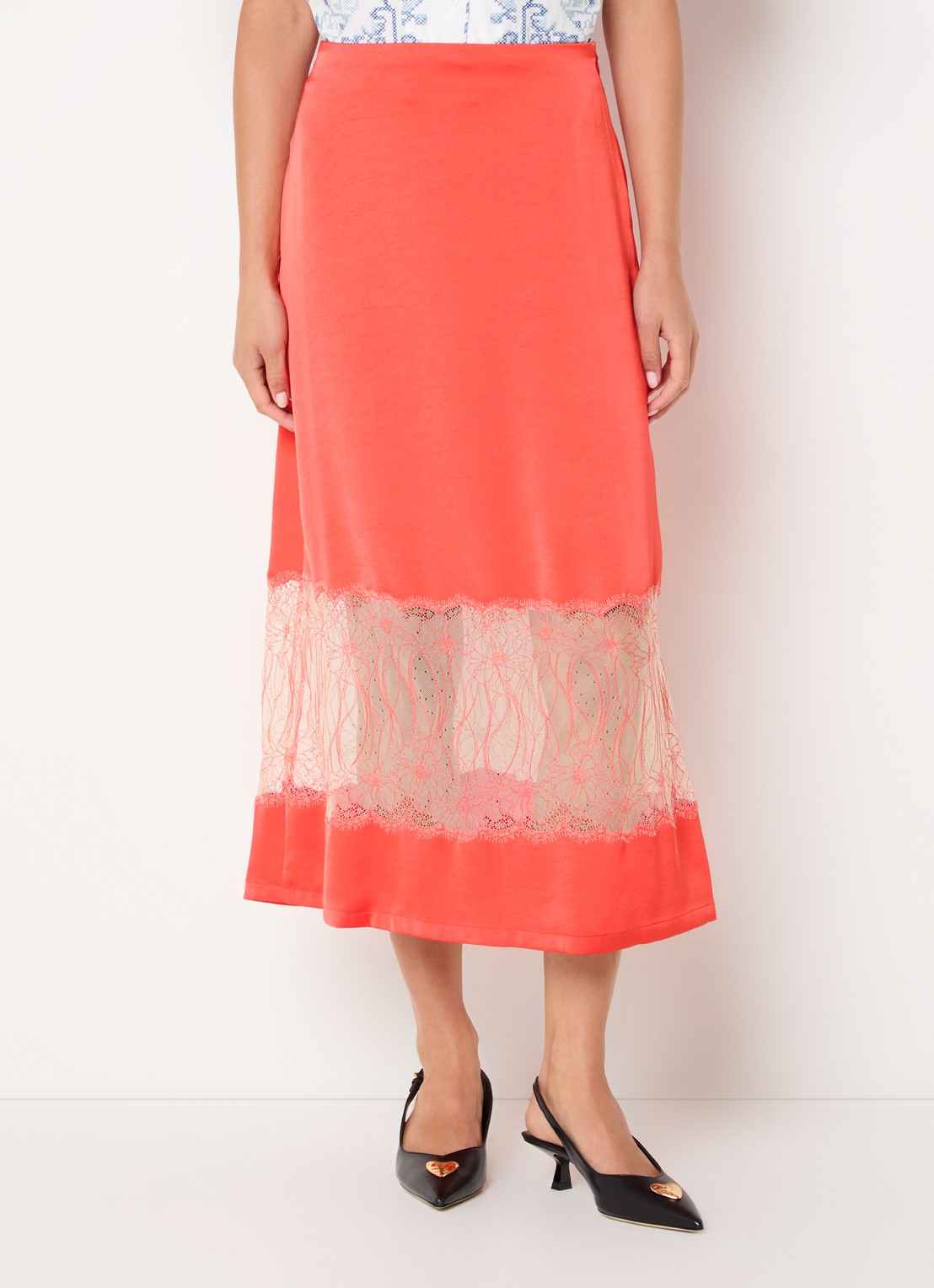Claudie Pierlot Shema maxi rok van satijn met details van kant - detail 4 oranjerood