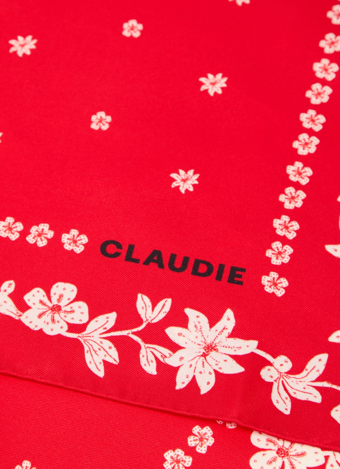 Claudie Pierlot Sjaal van zijde met bloemenprint  65 x 65 cm - detail 3 rood