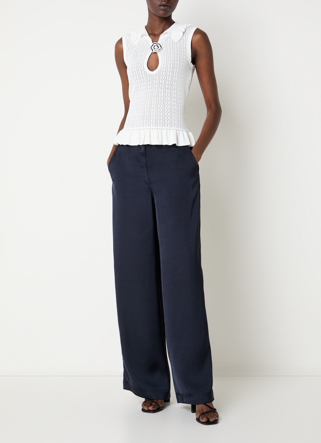 Claudie Pierlot Top met opengewerkt dessin en cut-out detail - voorkant 4 gebroken wit
