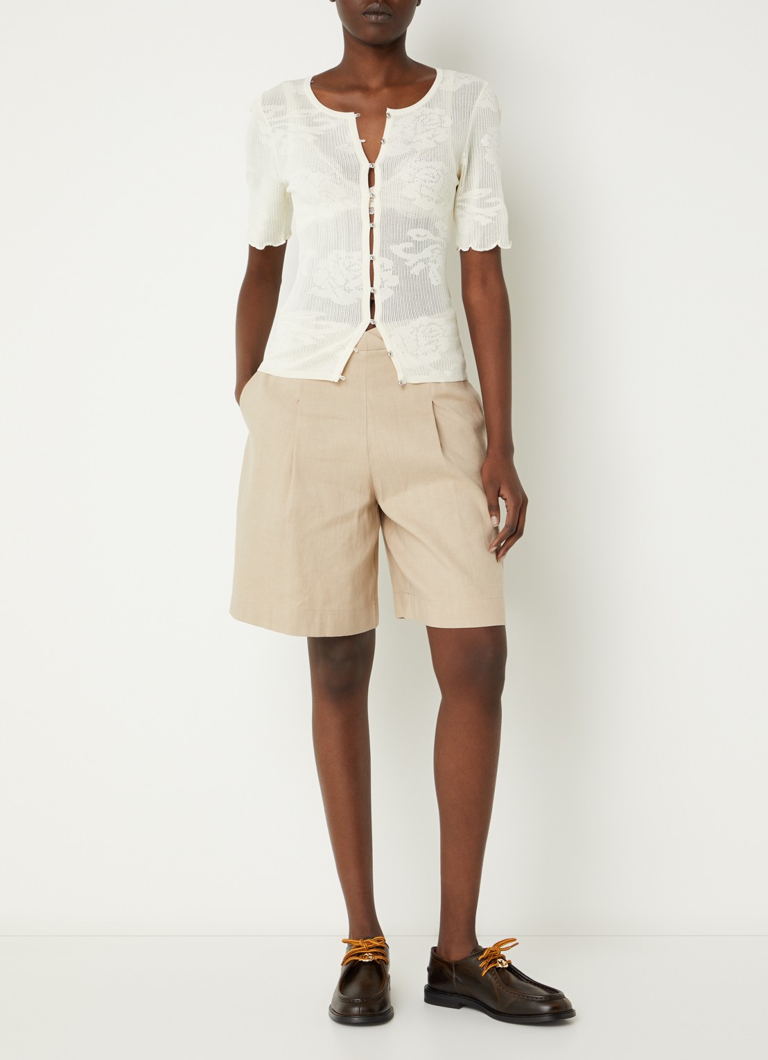 Claudie Pierlot Top met opengewerkt dessin  - voorkant 2 gebroken wit