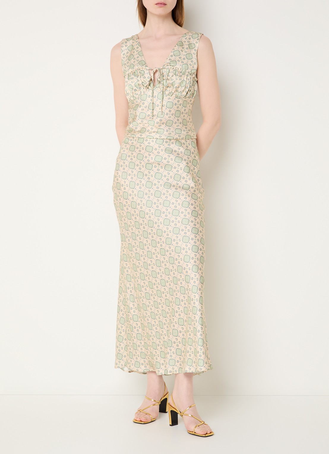 Claudie Pierlot Top met V-hals en print - voorkant 4 lichtgroen