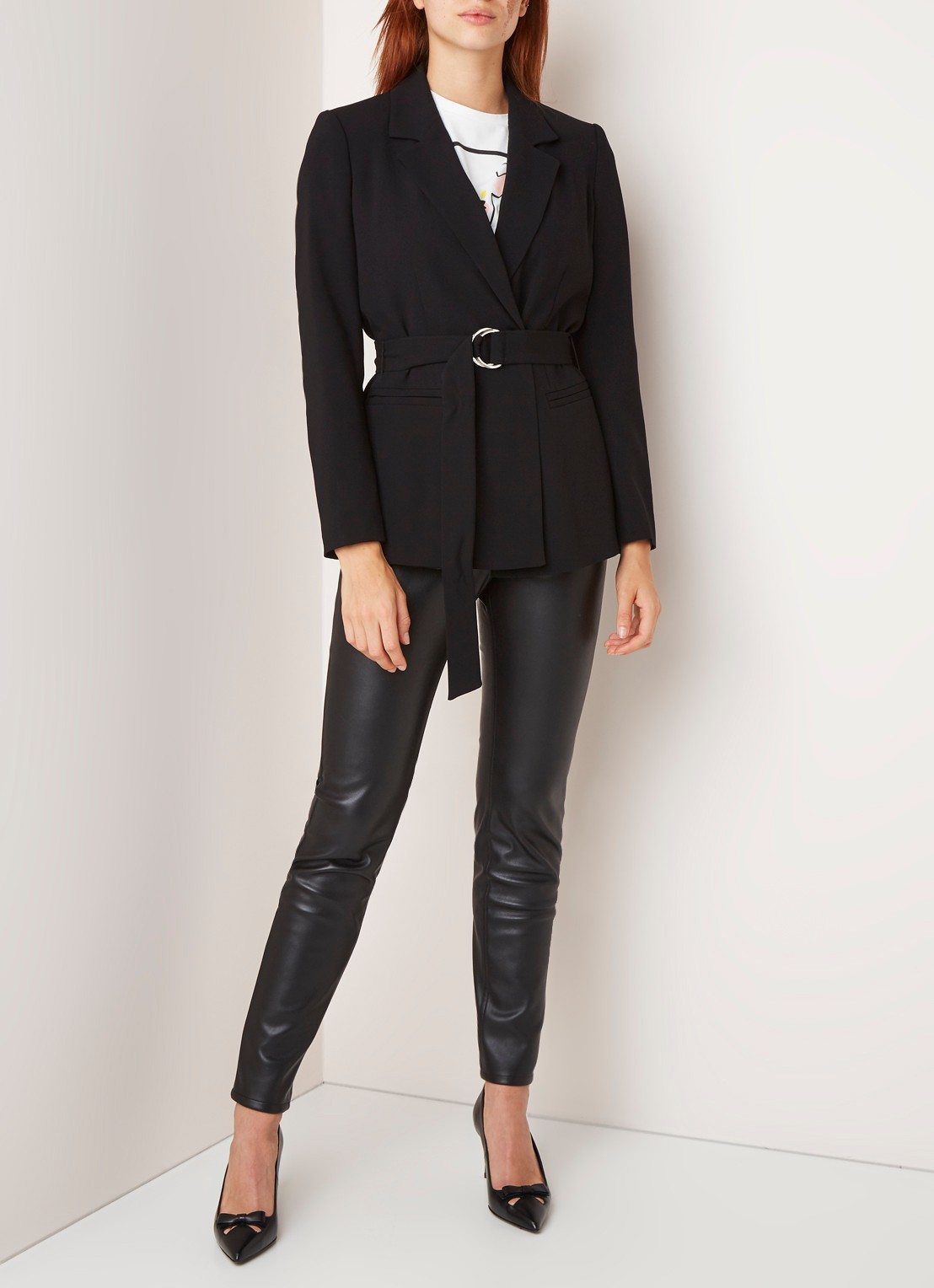 Claudie Pierlot Valayah blazer met steekzakken en ceintuur - voorkant 3 zwart