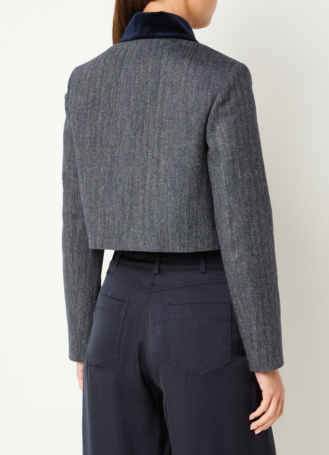 Claudie Pierlot Victor cropped blazer in wolblend met opgestikte zakken - achterkant 4 donkerblauw