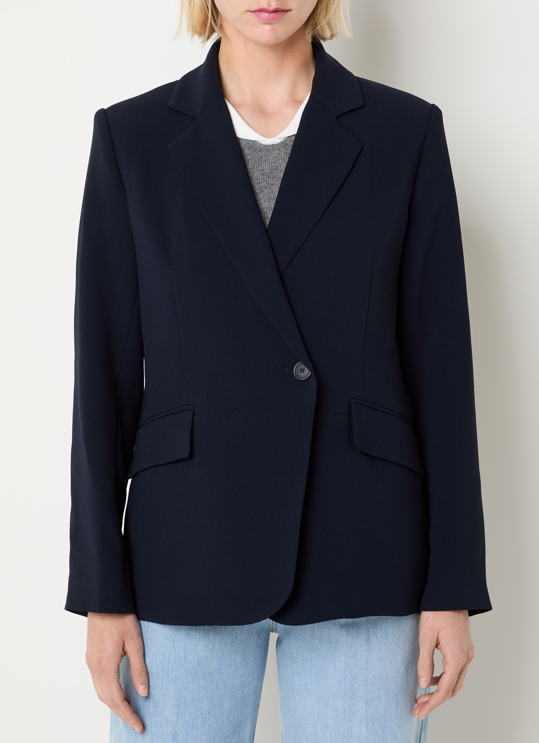 Claudie Pierlot Villaga blazer met schoudervulling en klepzakken - detail 4 donkerblauw