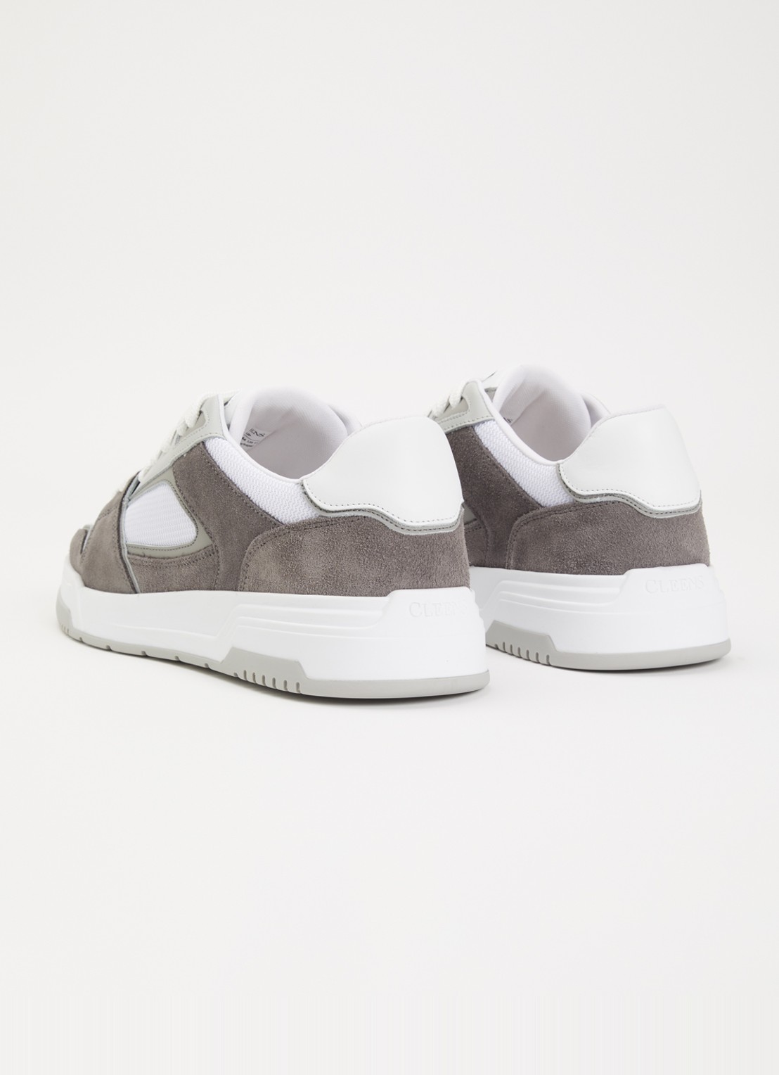 Cleens Lay Up sneaker met leren suède details - achterkant grijs