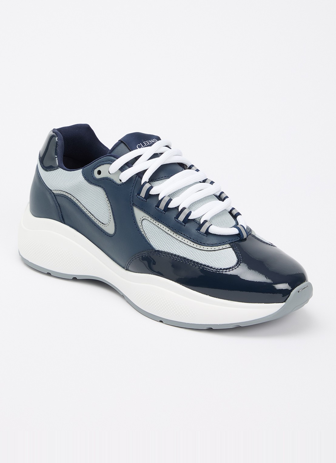 Cleens Podium sneaker van mesh met details van leer - voorkant indigo