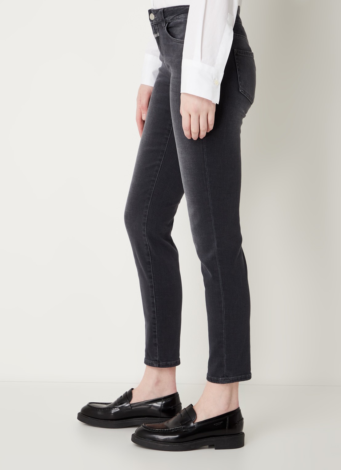 CLOSED Baker low waist cropped slim fit jeans met stretch - detail 5 antraciet