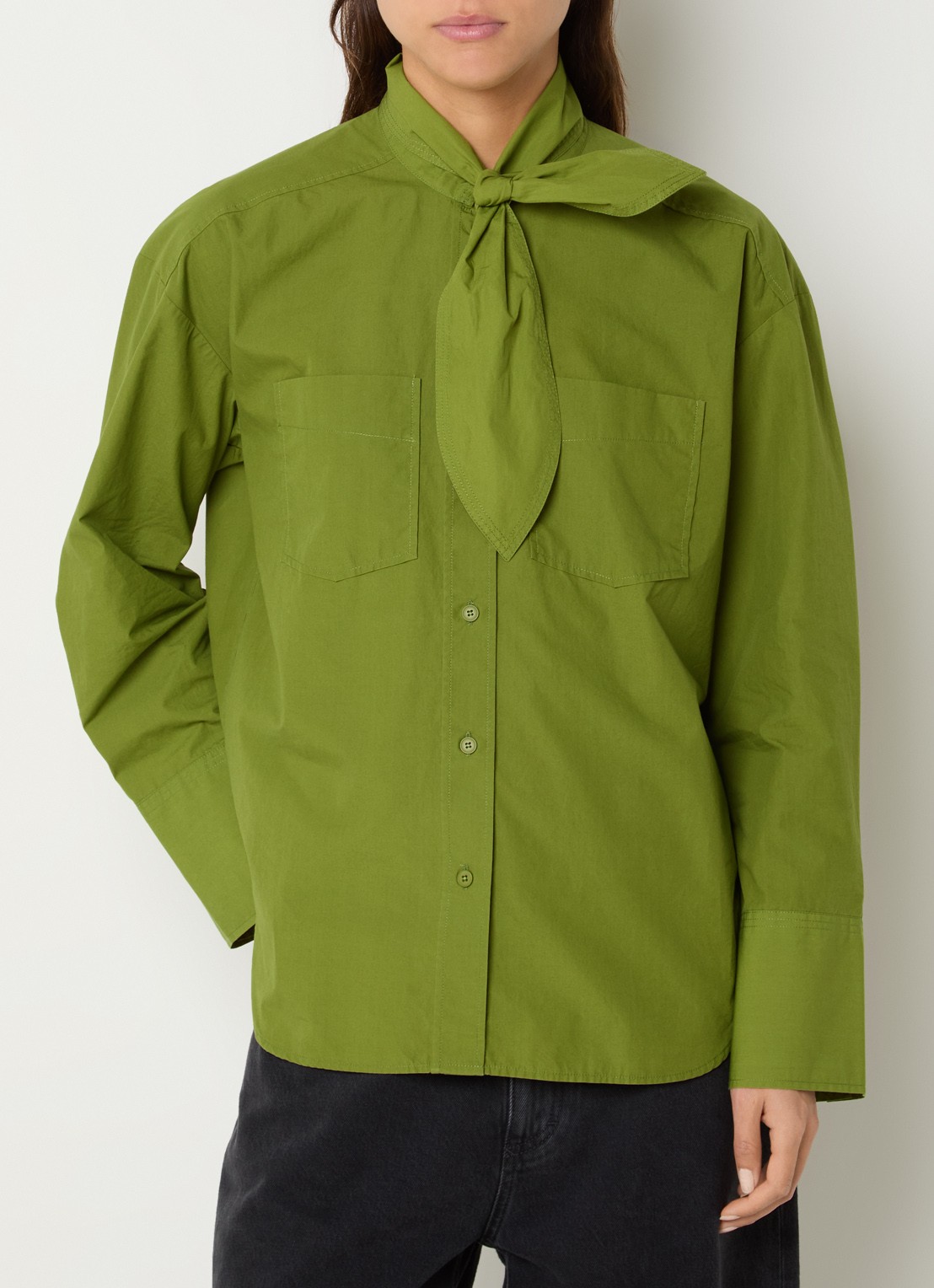 CLOSED Blouse met borstzakken en strikkraag - detail 4 groen