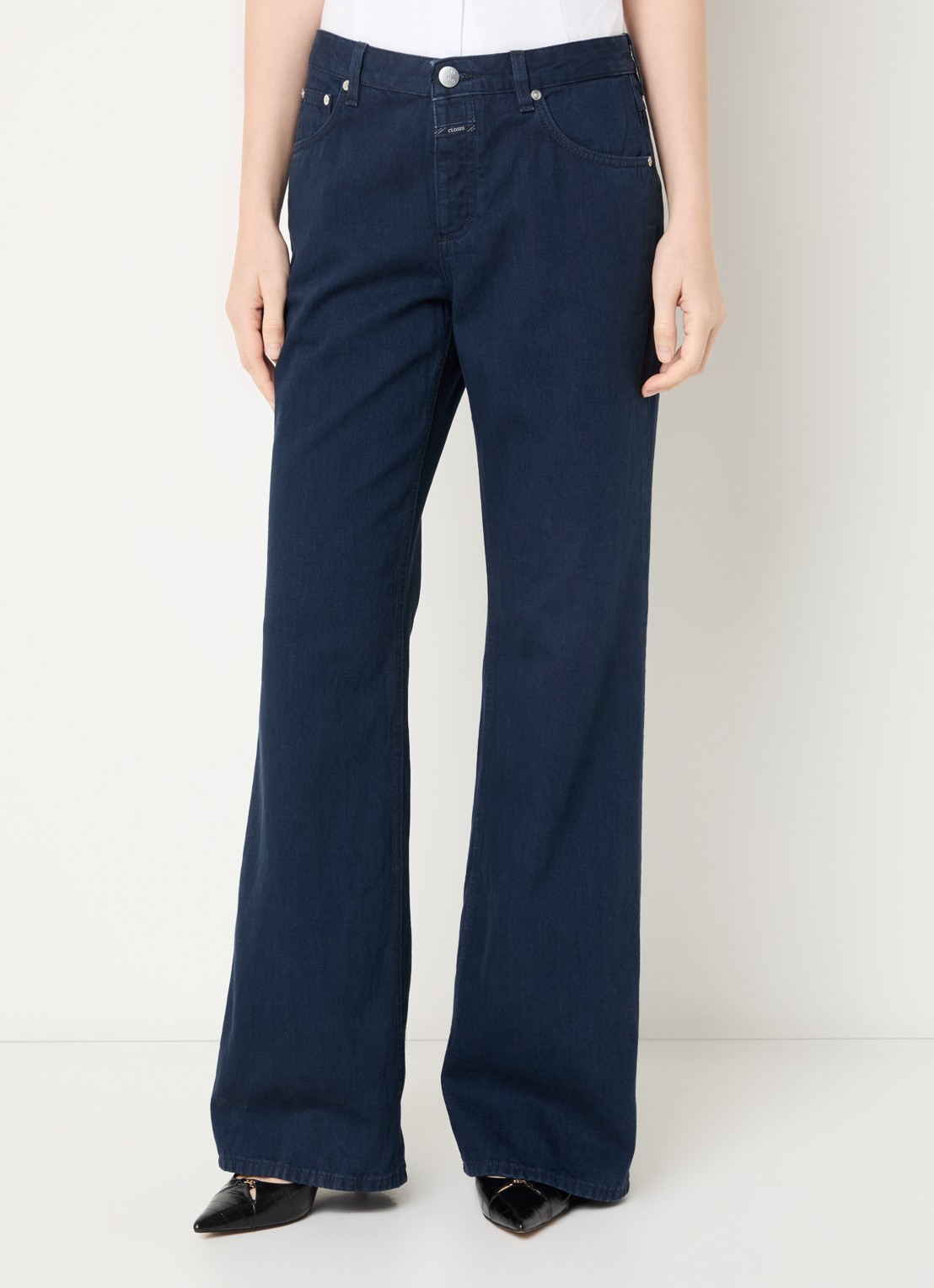 CLOSED Gillan high waist flared jeans met donkere wassing - detail 4 indigo
