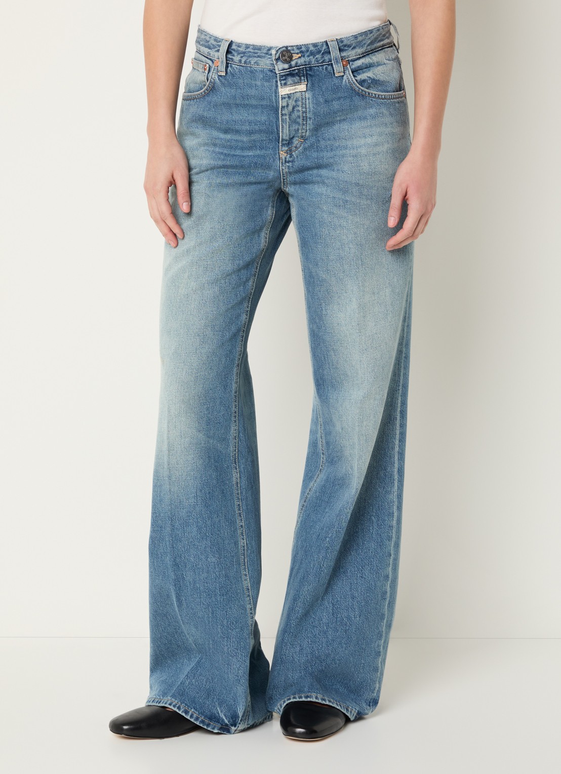 CLOSED Gillan mid waist loose fit jeans met lichte wassing - detail 3 indigo