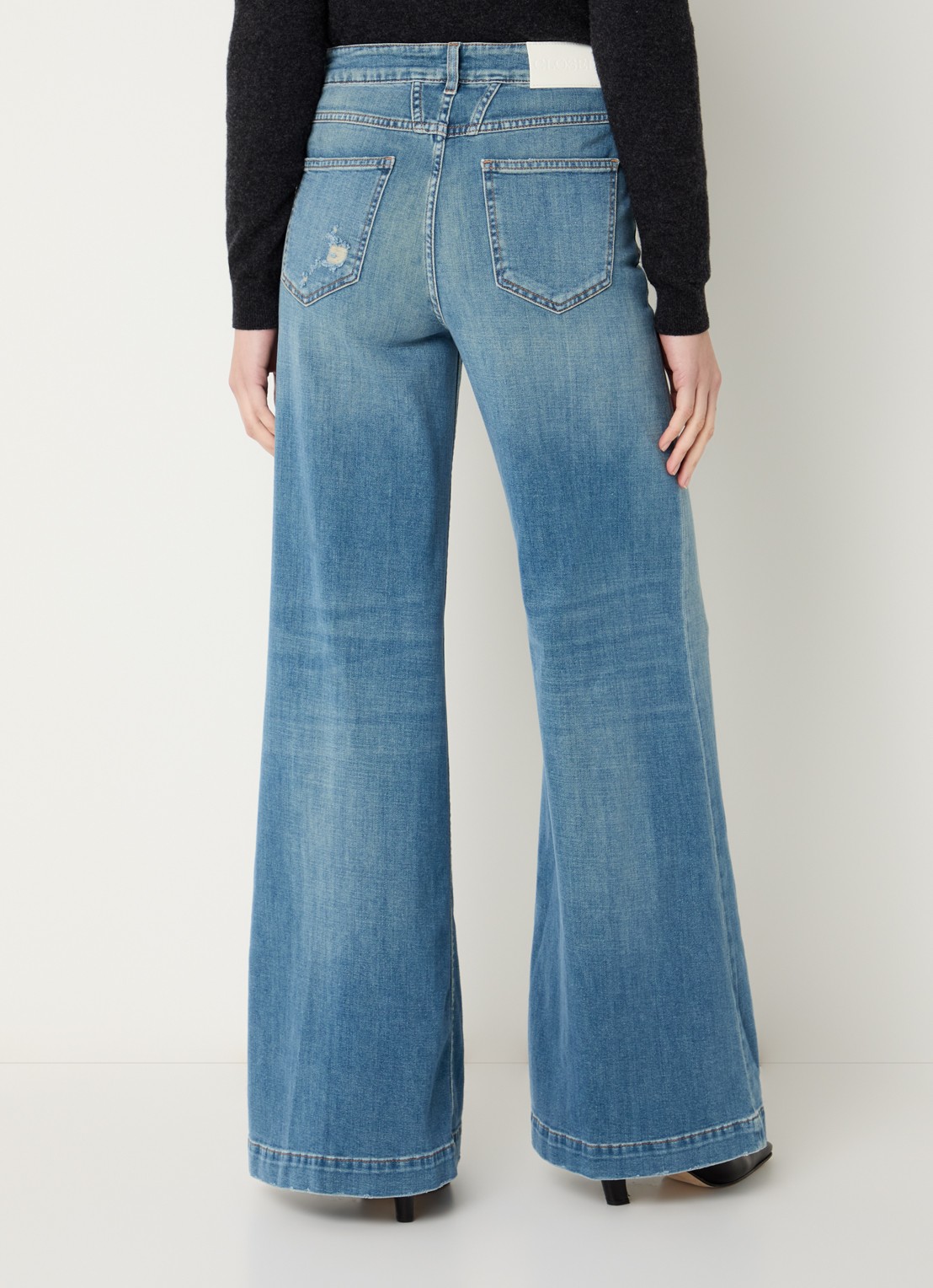 CLOSED Glow Up high waist flared jeans met lichte wassing - achterkant 5 indigo