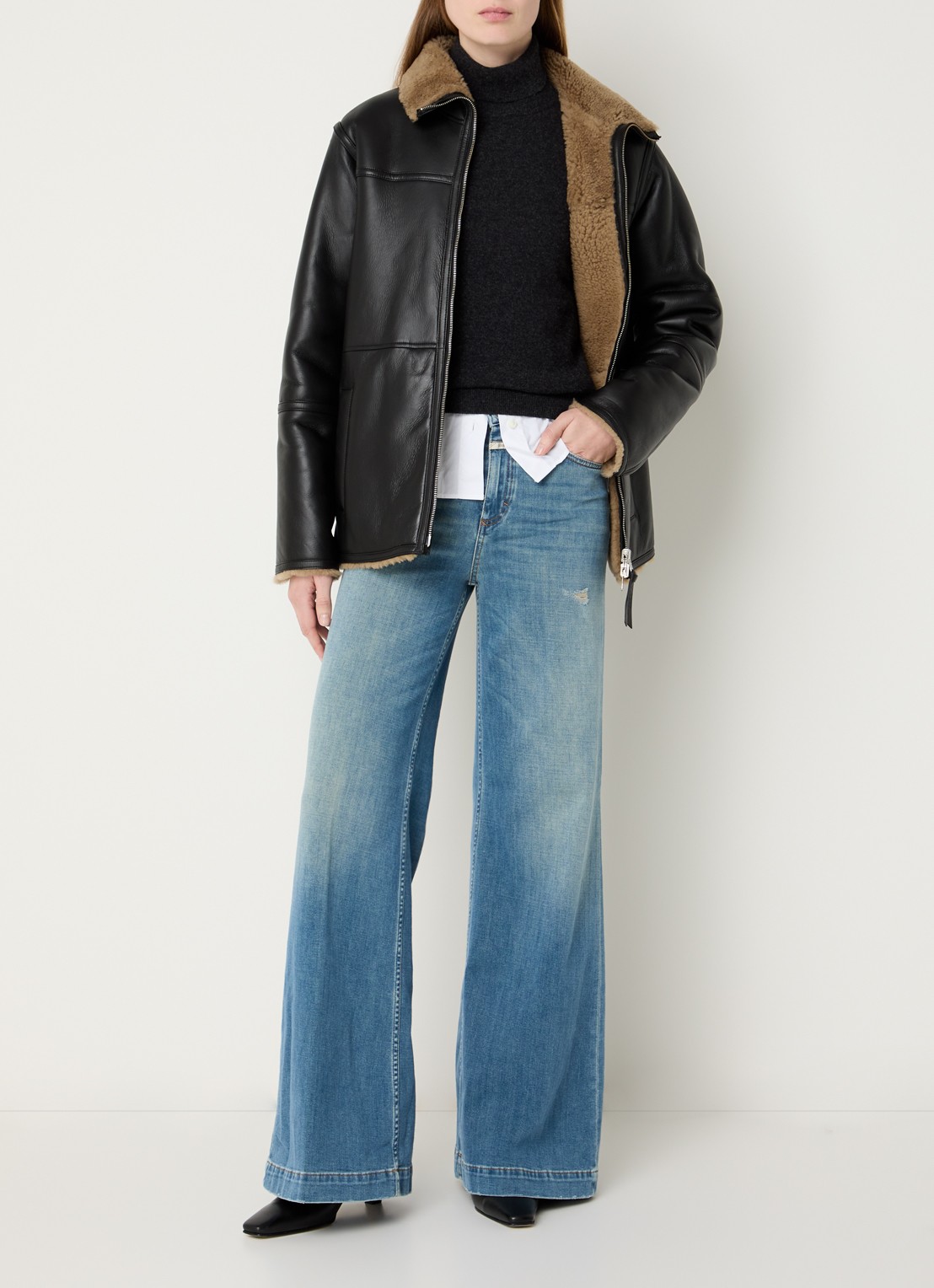 CLOSED Glow Up high waist flared jeans met lichte wassing - voorkant 4 indigo