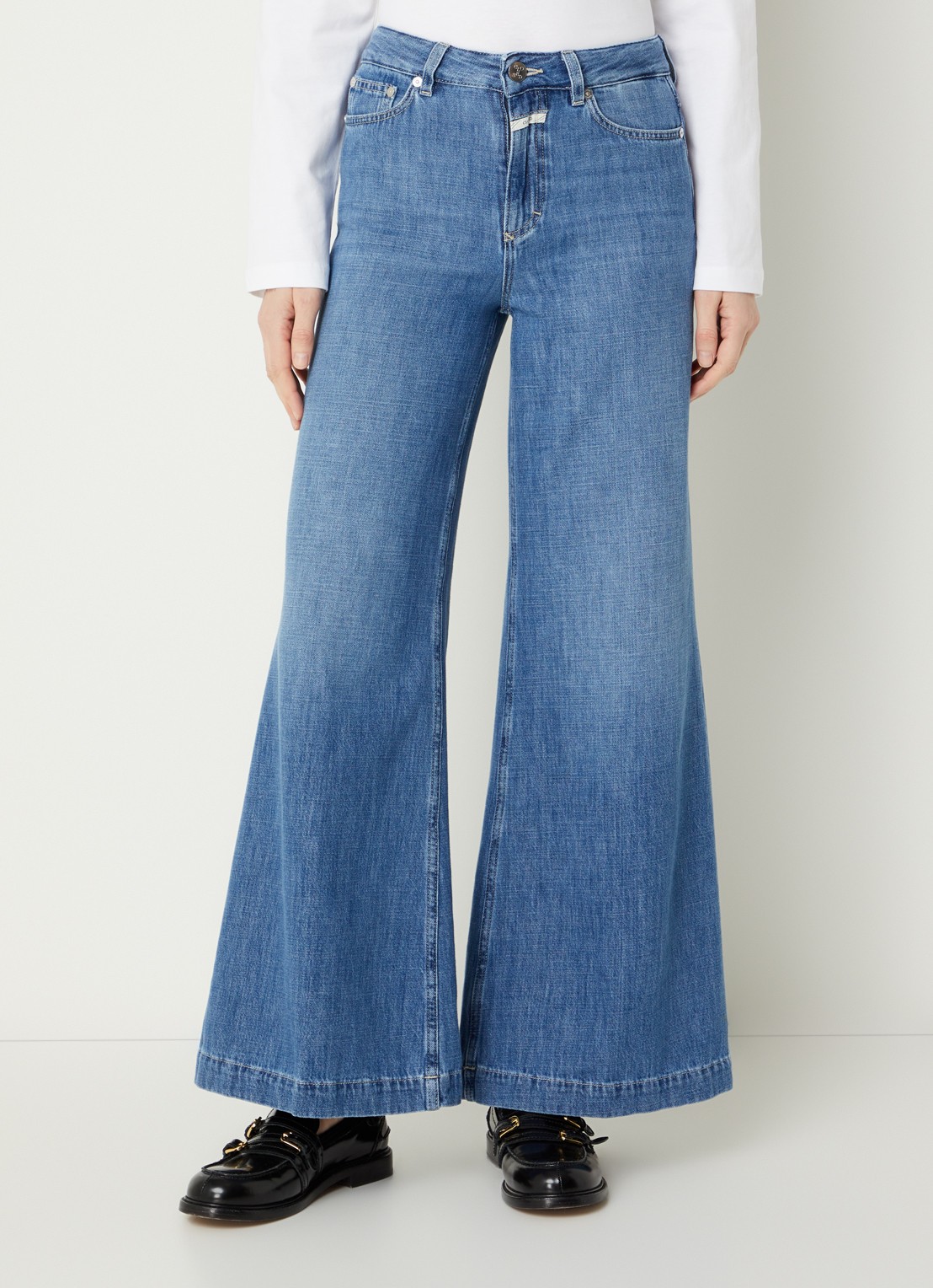 CLOSED Glow Up high waist flared jeans met medium wassing - detail 2 indigo
