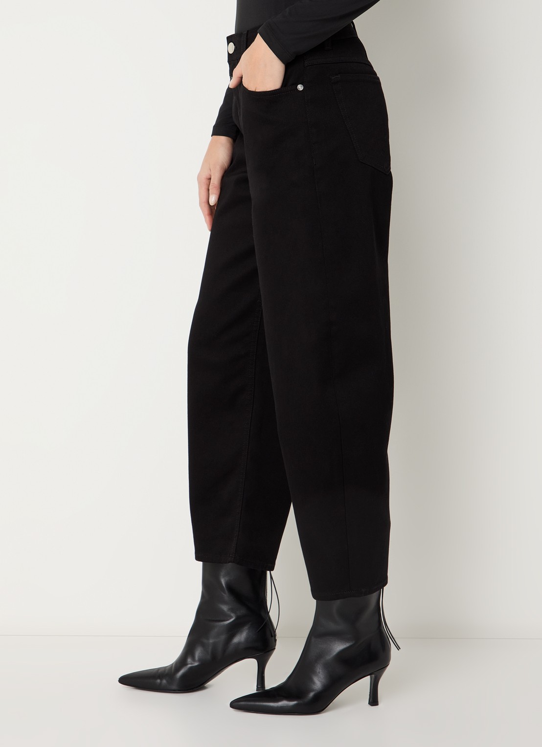 CLOSED Jazzie high waist cropped tapered jeans met gekleurde wassing - detail 5 zwart