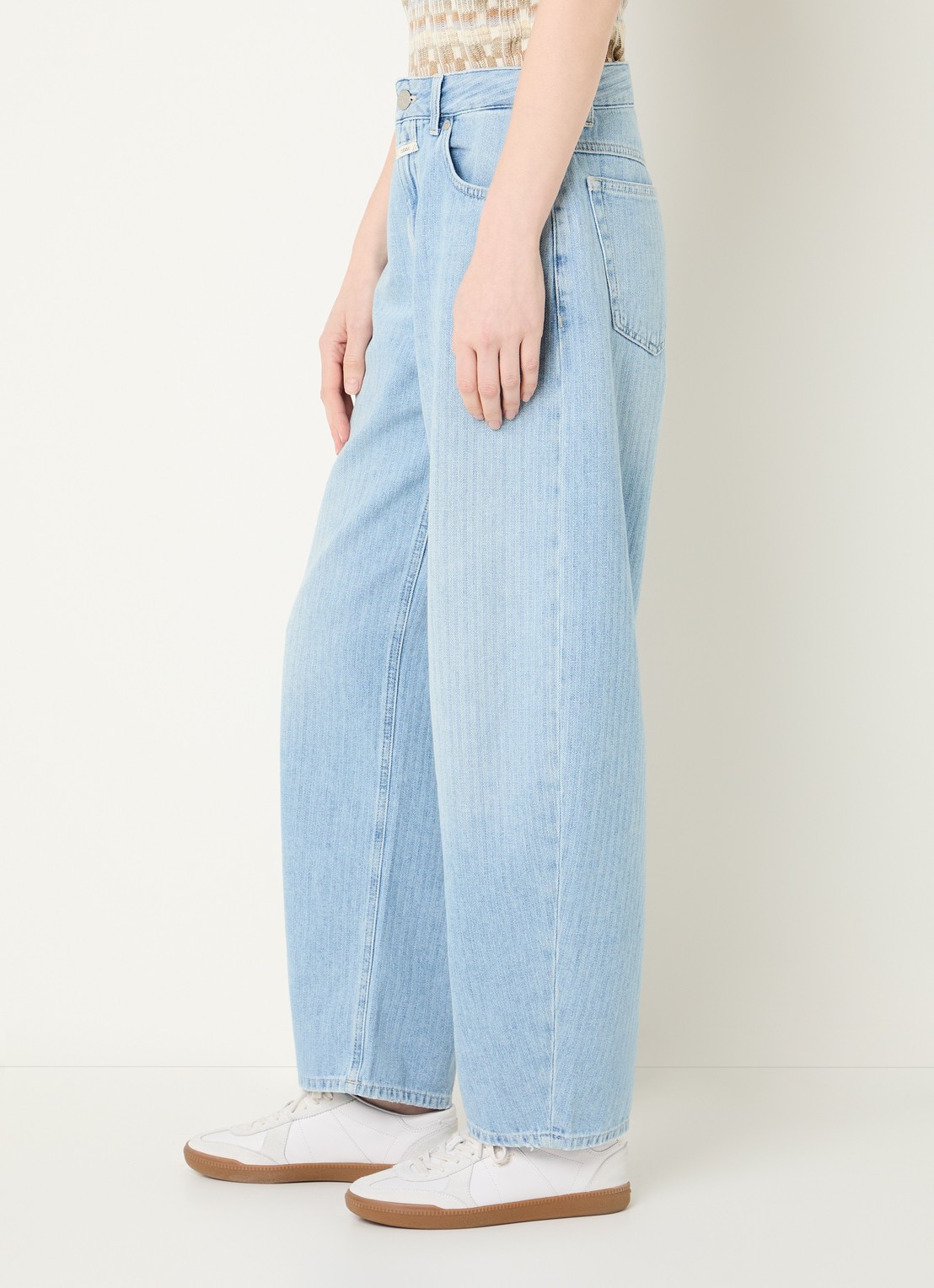 CLOSED Jazzie high waist tapered jeans met lichte wassing - detail 3 indigo