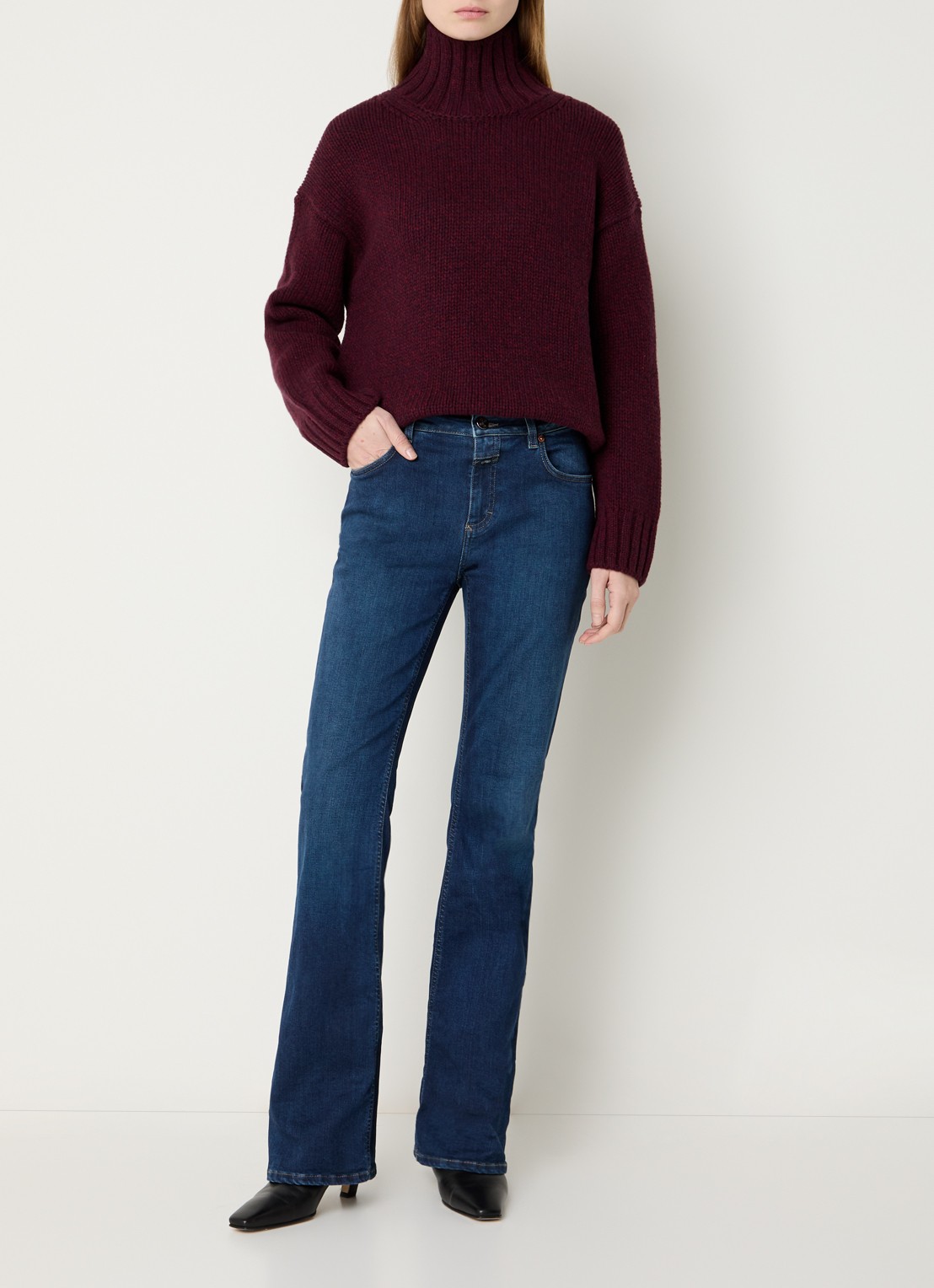 CLOSED Jovanna high waist flared jeans met donkere wassing - voorkant 5 indigo