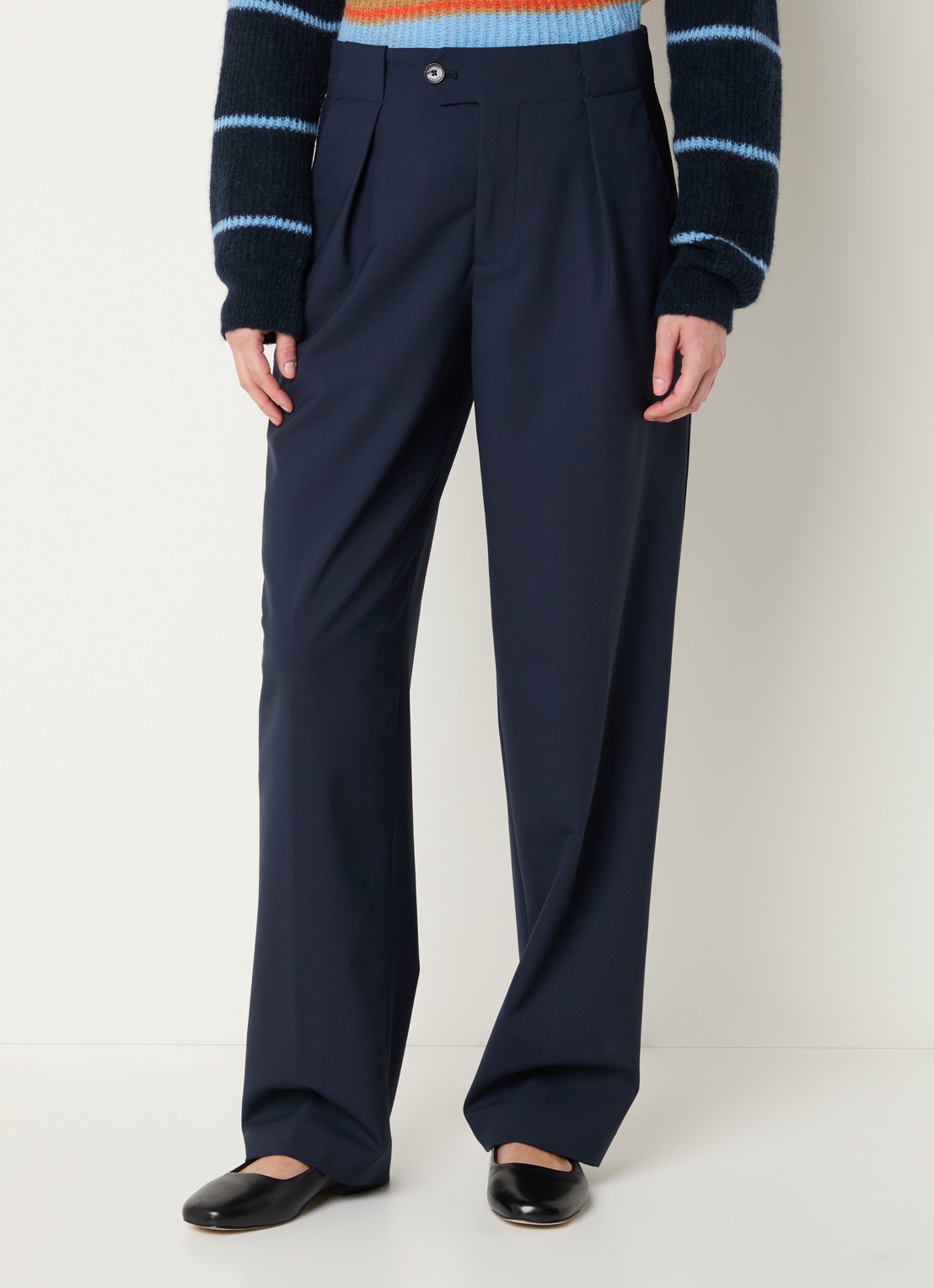 CLOSED Mawson mid waist tapered fit pantalon in wolblend - detail 2 donkerblauw