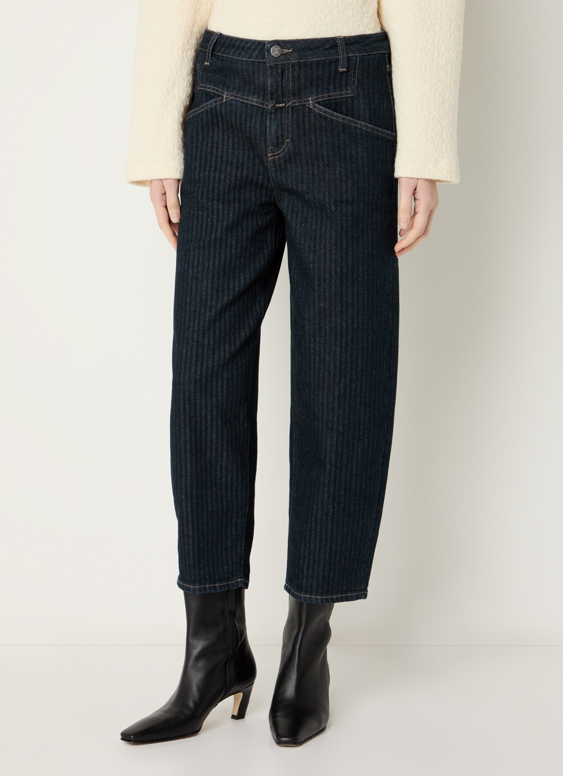 CLOSED Stover-X mid waist loose fit cropped jeans met donkere wassing - detail 4 indigo