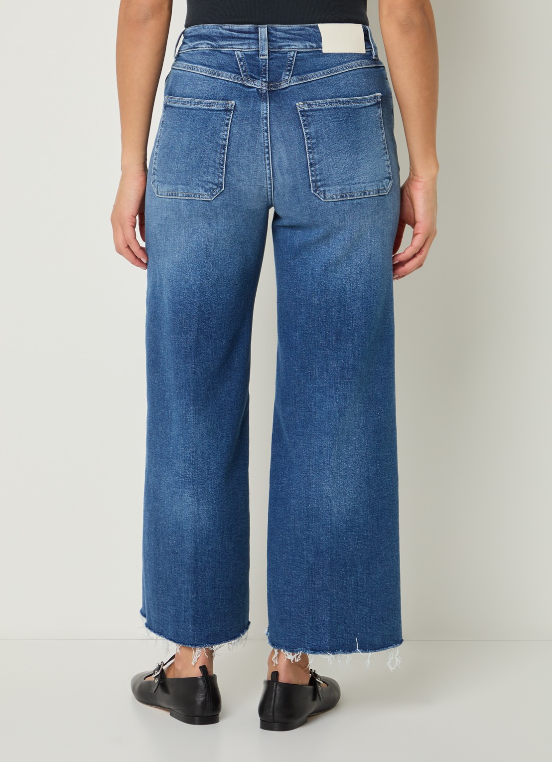CLOSED Wera mid waist wide leg cropped jeans met lichte wassing - achterkant indigo
