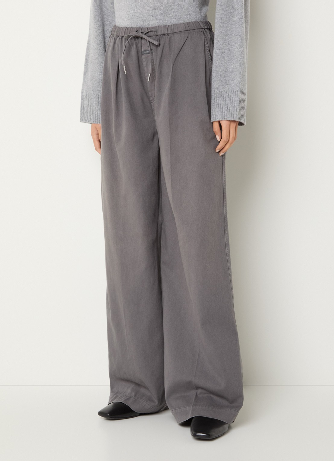 CLOSED Wynston high waist wide fit broek met steekzakken - detail 2 grijs