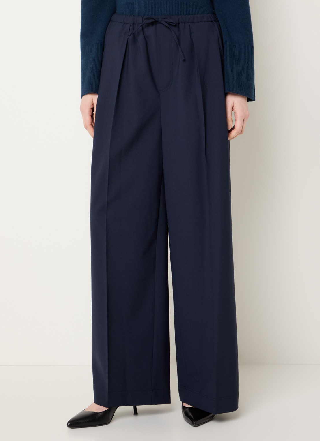 CLOSED Wynston high waist wide fit pantalon in wolblend met steekzakken - detail 4 donkerblauw