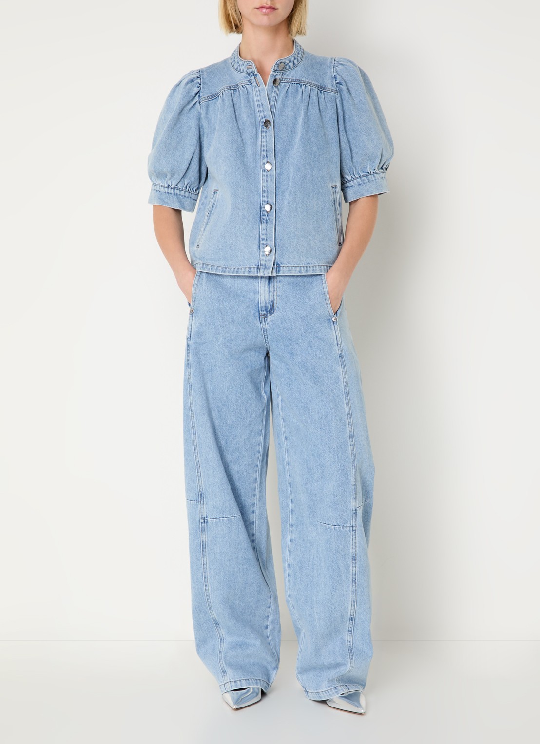 Co'Couture AsjaCC blouse van denim met pofmouw - voorkant 4 lichtblauw