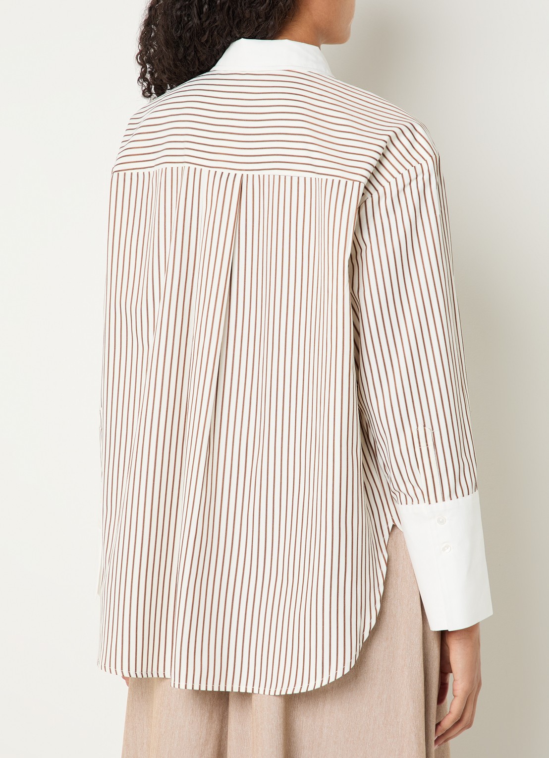 Co'Couture Avara blouse met streepprint - achterkant 4 hazelnootbruin