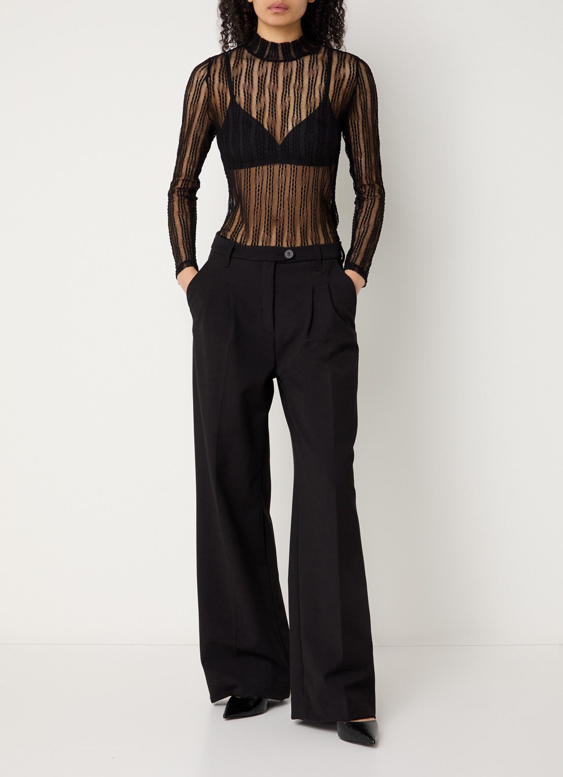 Co'Couture Barb semi-transparante top van kant - voorkant 2 zwart